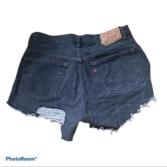 LEVI’S 501 BLACK SHORTS - Picture 2 of 3